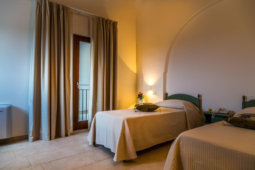 Masseria Martellotta Palagianello Номер фото